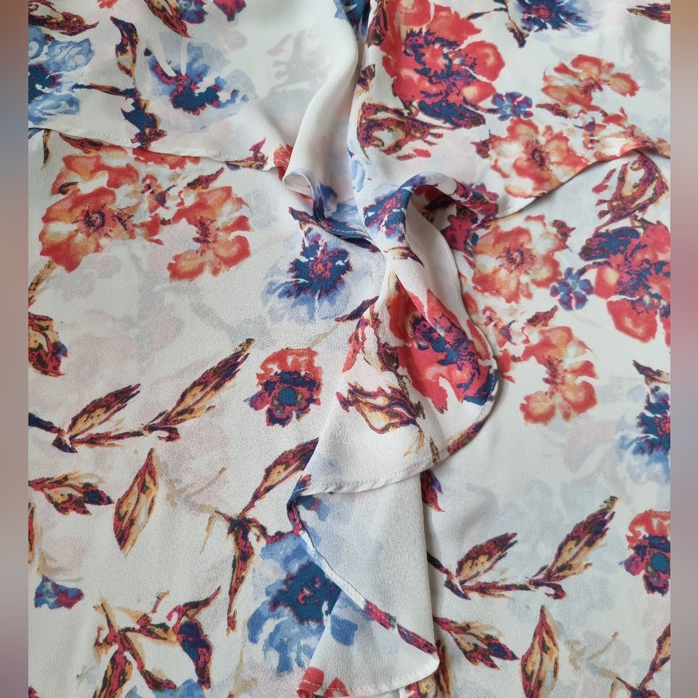 Violet + Claire Front Ruffle Floral Blouse - Picture 7 of 8